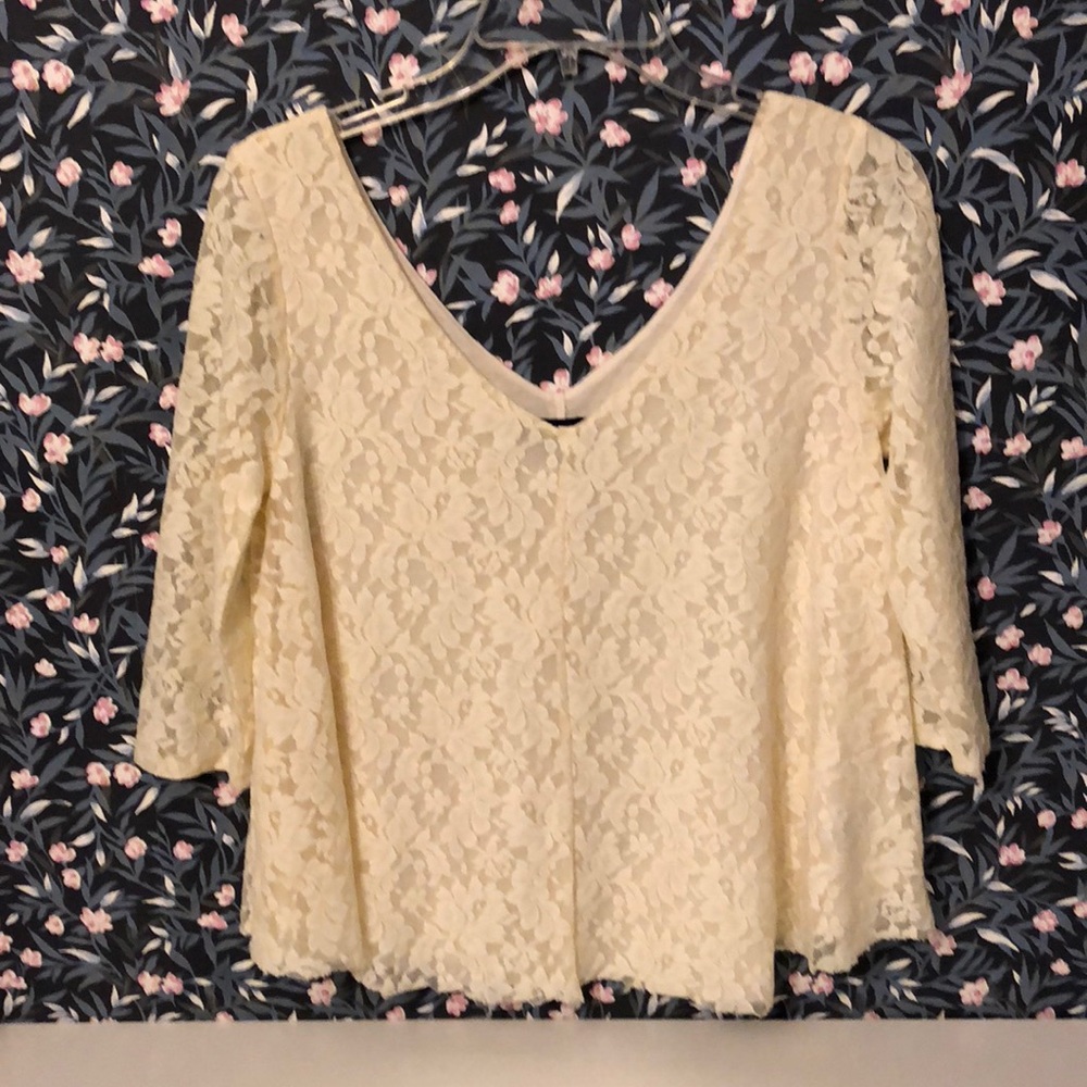 AEO cream lace top